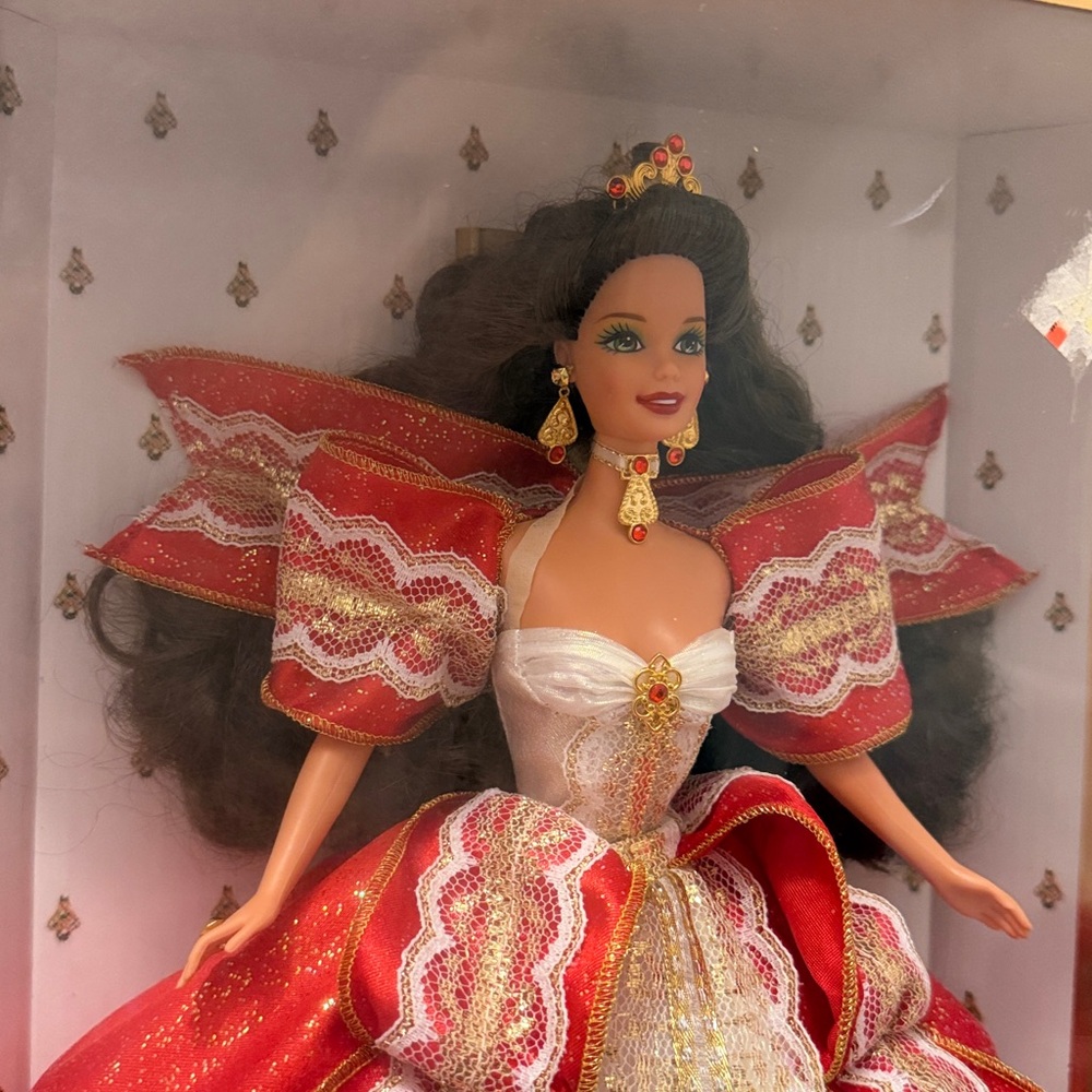 Barbie x Hallmark 1997 Holiday Doll - Picture 2 of 4